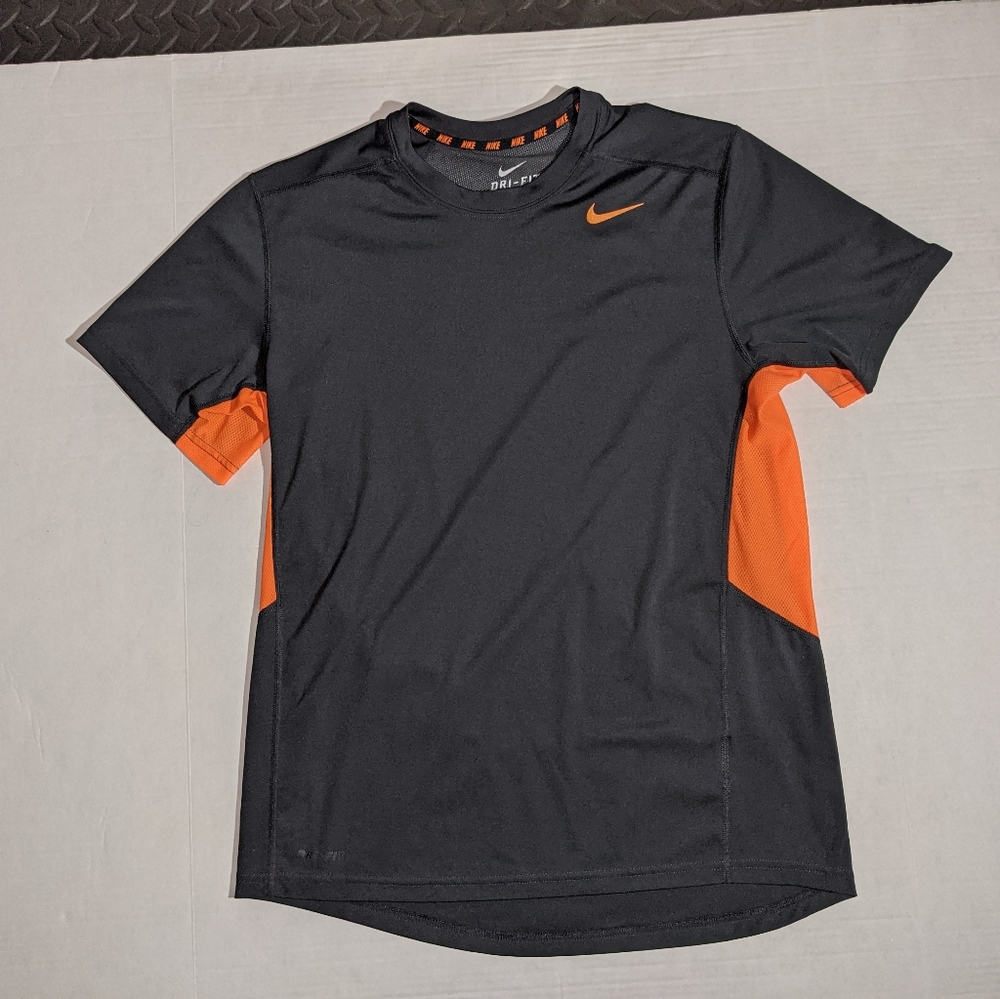 Nike Dri Fit Shirt Size Medium
